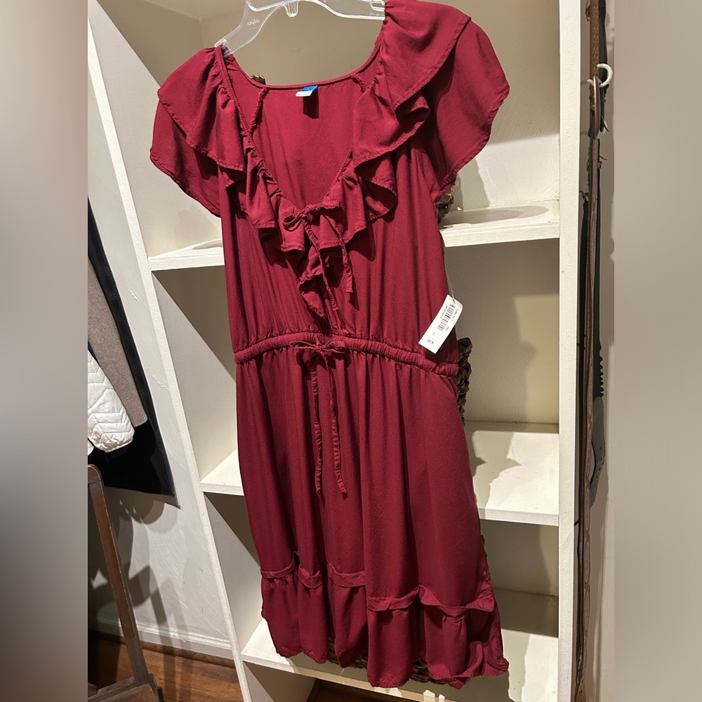 Old Navy Burgundy Ruffle Dress size large new with tags